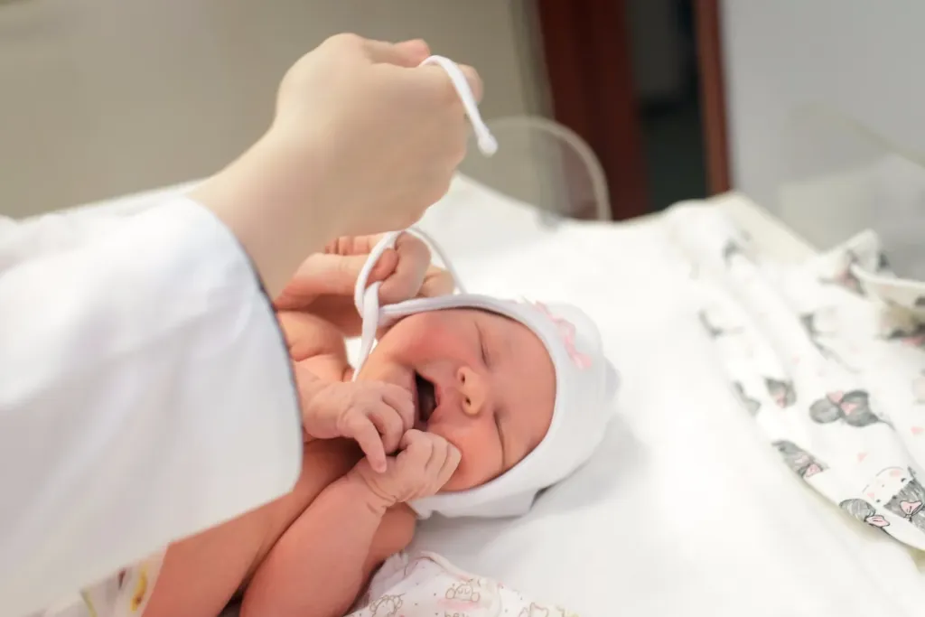Cómo preparar el alta hospitalaria de la madre y el recién nacido