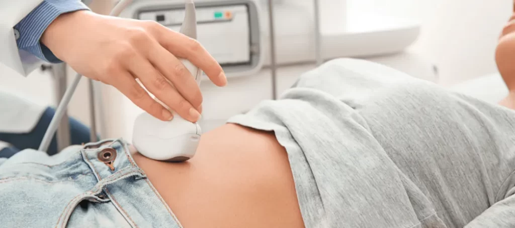 Qué le ocurre al bebé a las 5 semanas  de embarazo